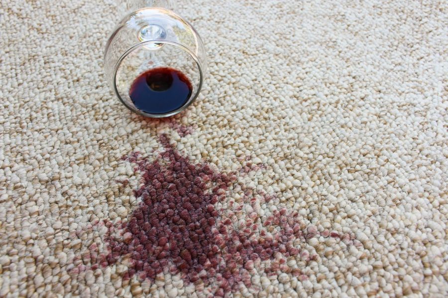 Estrategias Efectivas para Eliminar Manchas de Vino Tinto en Ropa ya Lavada